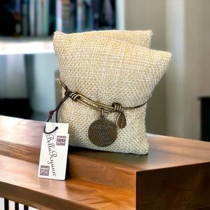 So sweet - Dance Mom gold adjustable bangle bracelet❎